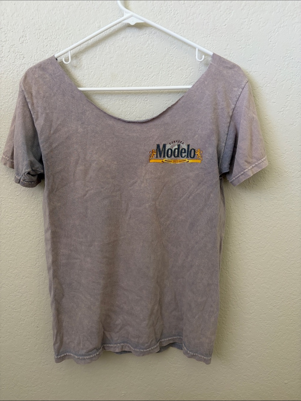 ModelCo Women's Scoop Neck Tee in Faded Mauve